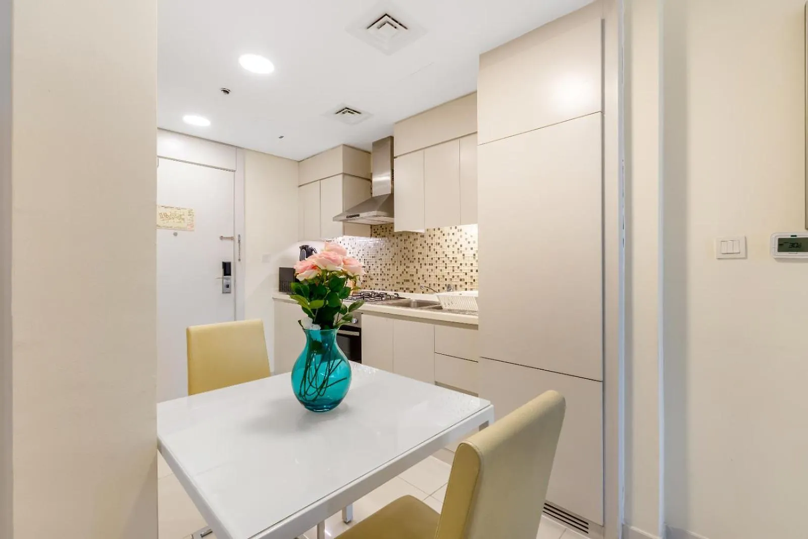 Live The Dubai Dream Premium Flat In Business Bay Apartment