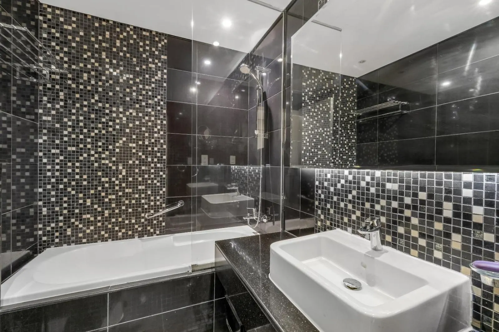 Live The Dubai Dream Premium Flat In Business Bay Apartment 0*,  United Arab Emirates